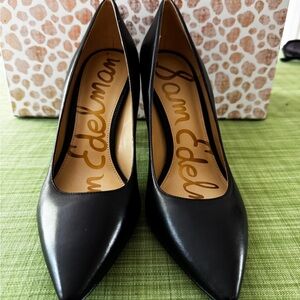 Sam Edelman Black Heeled Shoes Sleek Design